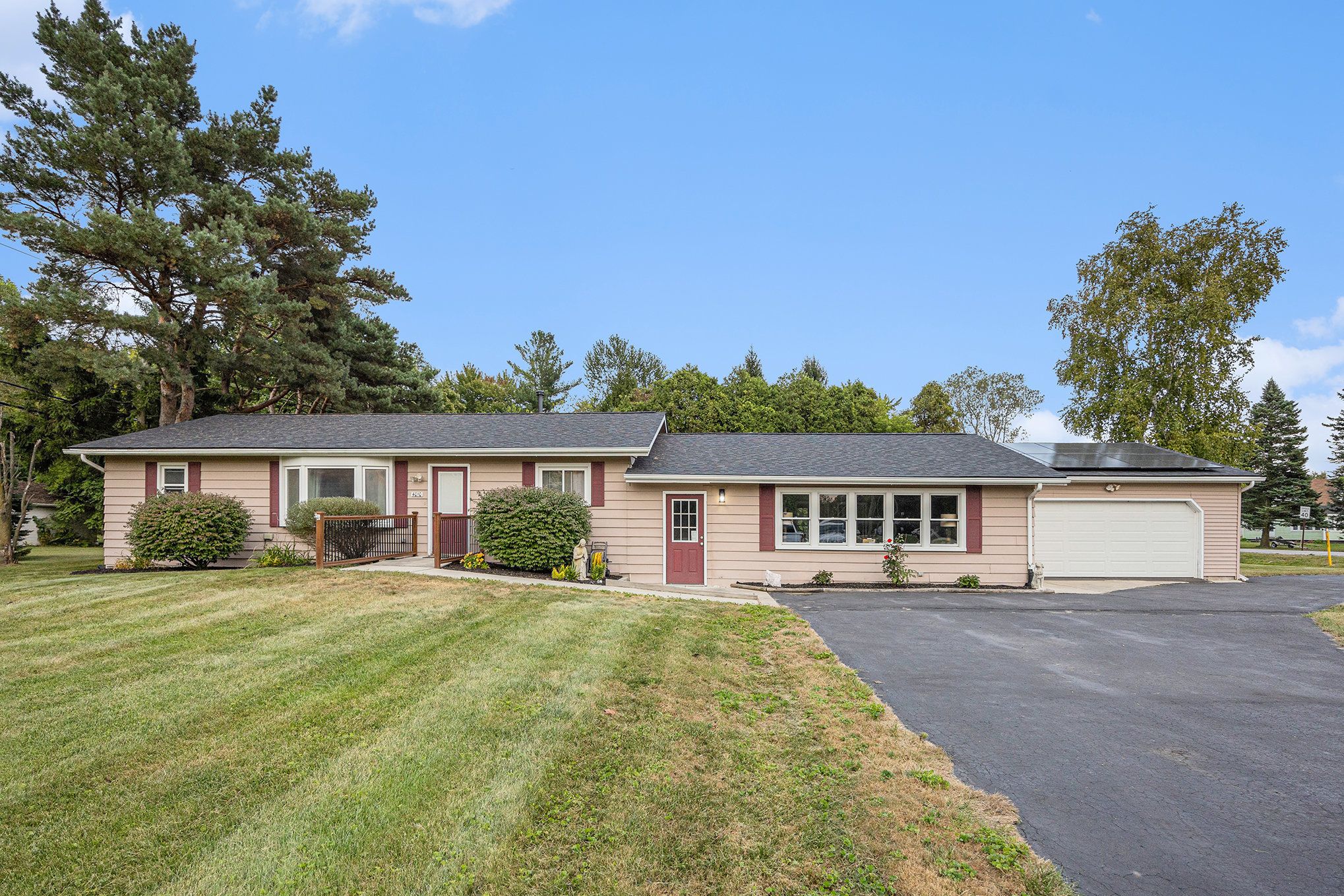 Parker Rd, Fort Gratiot, MI 48059