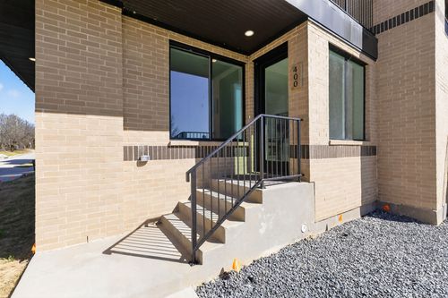 400 Vista Buena Trl, Fort Worth, TX, 76111-1131 | Card Image