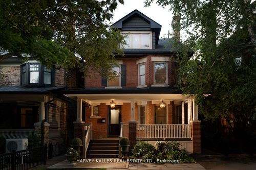 8 Edgewood Cres, Toronto, ON, M4W3A9 | Card Image