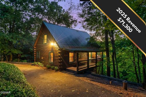 1114 Ski View Ln, Sevierville, TN, 37876-8912 | Card Image