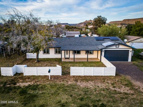 19750 E Green Valley Rd, Black Canyon City, AZ, 85324-8665 | Card Image