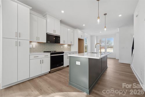 22-3630 S Tryon St, Charlotte, NC, 28217-1630 | Card Image