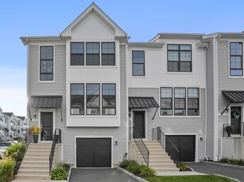 22-22 Brentwood Cir, Danbury, CT, 06810-1518 | Card Image