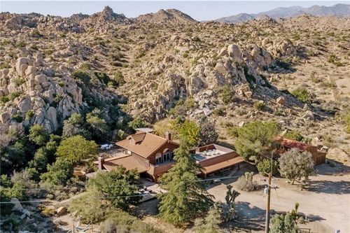 5253 Puente Ct, Yucca Valley, CA, 92284-2028 | Card Image