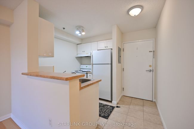 111 - 5225 Finch Ave E, Condo with 2 bedrooms, 1 bathrooms and 1 parking in Scarborough ON | Image 7