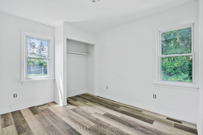 118 Wellington St W, House other with 2 bedrooms, 2 bathrooms and 8 parking in Barrie ON | Image 11