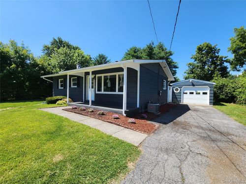 5 Sycamore Dr, Hyde Park, NY, 12538-2116 | Card Image