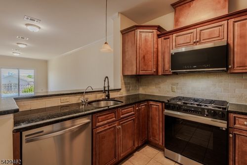 d-2-29 Freeman St, Newark, NJ, 07105-3708 | Card Image