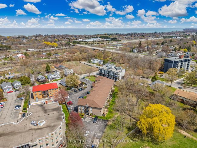 102 - 20 John St, Condo with 2 bedrooms, 1 bathrooms and 3 parking in Grimsby ON | Image 35