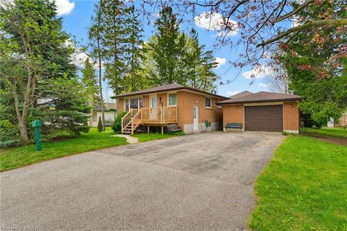 86 Oak Ave, Paris, ON, N3L3C8 | Card Image