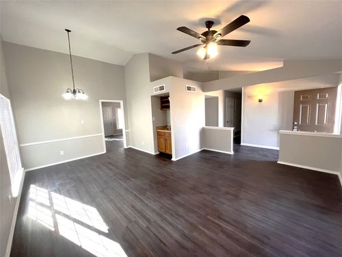 432 E Belt Line Rd, Cedar Hill, TX, 75104-2207 | Card Image