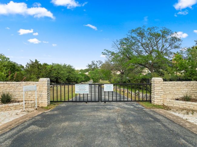 558 Peterson Ln, House other with 4 bedrooms, 3 bathrooms and 5 parking in Lakeway TX | Image 32
