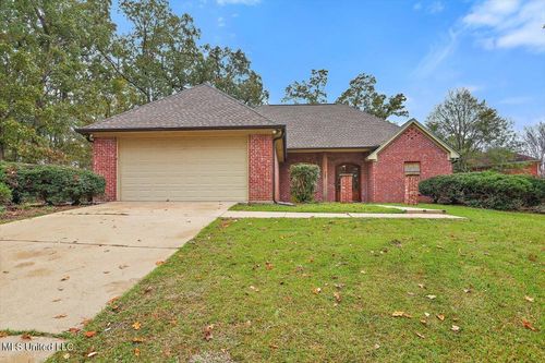 400 Castlewoods Boulevard, Brandon, MS, 39047 | Card Image