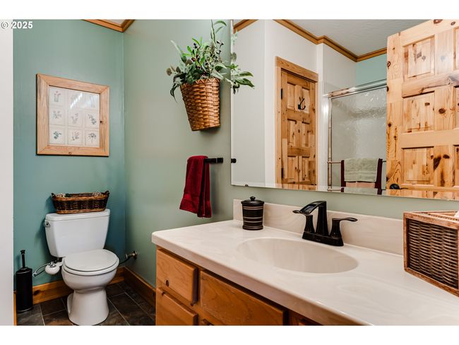 86561 R R Baker Rd, House other with 3 bedrooms, 3 bathrooms and 2 parking in Springfield OR | Image 29