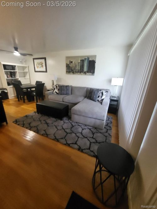 apt-116-19160 Winston St, Detroit, MI, 48219-1692 | Card Image