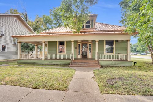 607 W Brown St, Ennis, TX, 75119-4604 | Card Image