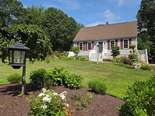 25 Fairbanks Ct, Douglas, MA, 01516-2438 | Card Image