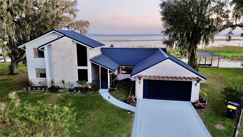 3006 Country Lake Dr, SEBRING, FL, 33876-6413 | Card Image