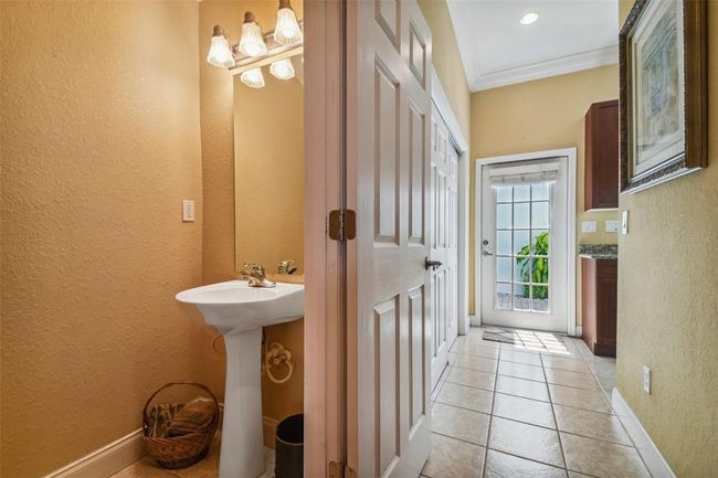 1/2 Bathroom Downstairs | Image 25