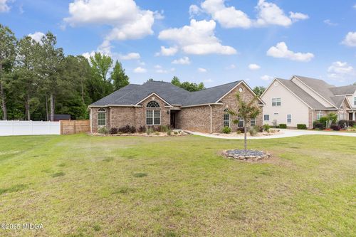 303 Collins Estate Ave, Centerville, GA, 31028-1459 | Card Image