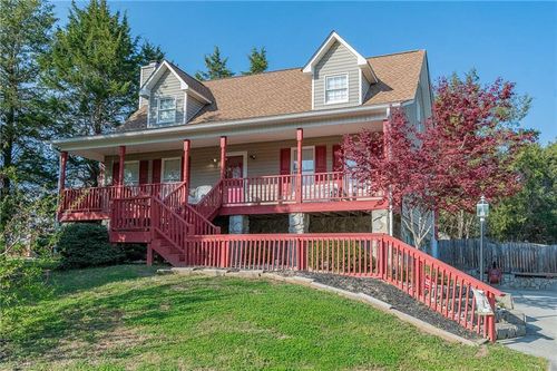 6004 Stone Bluff Dr, Clemmons, NC, 27012-9462 | Card Image