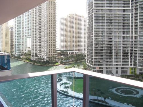 apt-906-200 Biscayne Boulevard Way, Miami, FL, 33131-2156 | Card Image