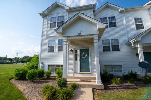 606 N Triumph Ct, Hainesville, IL, 60073-4725 | Card Image