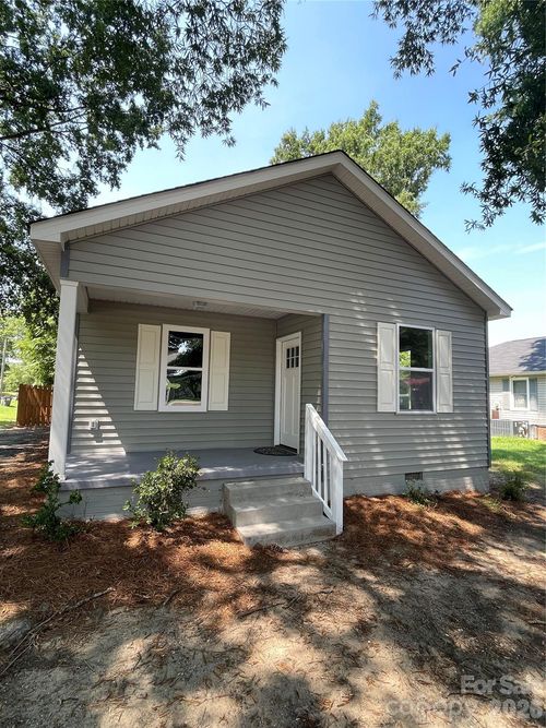 601 W Round St, Landis, NC, 28088-1632 | Card Image