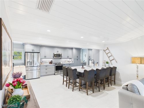 3650 Sunset Blvd, NAPLES, FL, 34112-3147 | Card Image