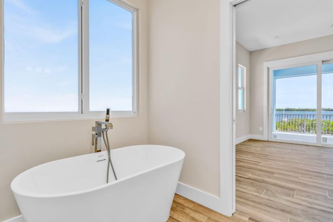 Primary En Suite | Image 19