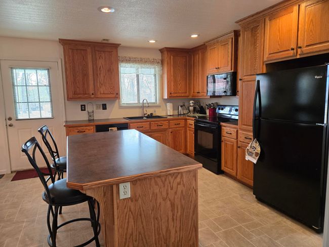Kitchen island | Image 12