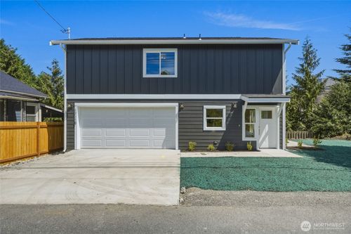 b-1711 12th St, Everett, WA, 98201-1534 | Card Image