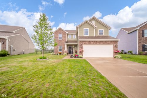 6579 Aster Dr, Pendleton, IN, 46064-1367 | Card Image