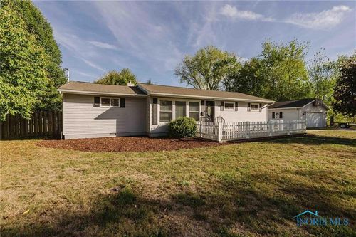 139 Lind St, Deshler, OH, 43516-1303 | Card Image