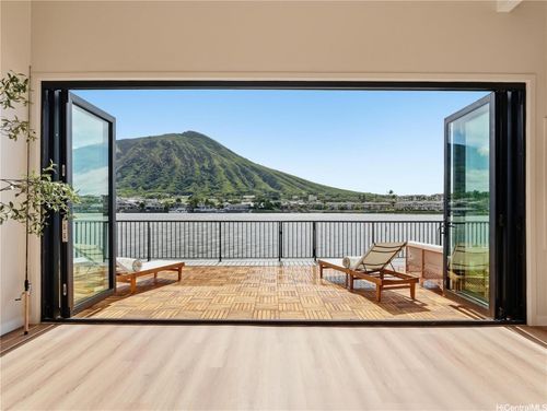 7157 Makaa St, Honolulu, HI, 96825-3104 | Card Image