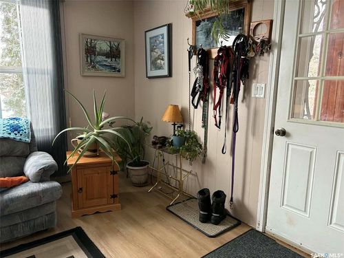 347 Green Ave, Regina Beach, SK, S0G4C0 | Card Image