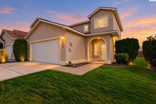 9722 Vincenzo Dr, Pasco, WA, 99301-6732 | Card Image