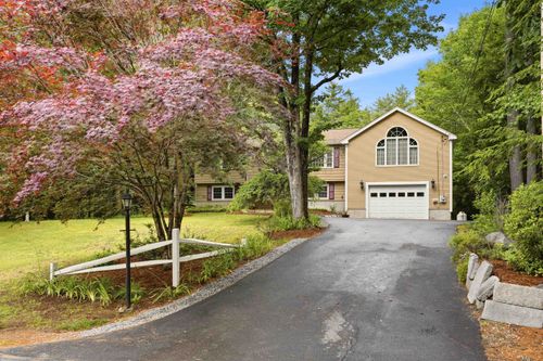 6 Birch Ct, Raymond, NH, 03077-1748 | Card Image