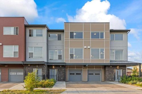 92 Saddlestone Drive Ne, Calgary, AB, T3J0W4 | Card Image