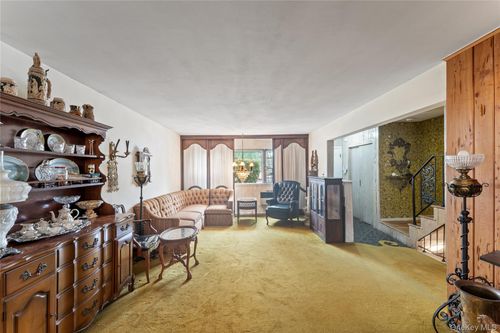 25340 147th Ave, Rosedale, NY, 11422-2537 | Card Image