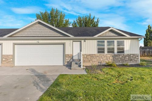3221 Raynard Ln, Idaho Falls, ID, 83401-3091 | Card Image