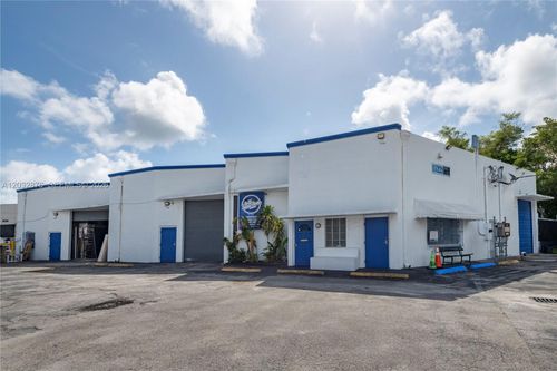 15221 Ne 21st Ave, NORTH MIAMI BEACH, FL, 33162-6003 | Card Image