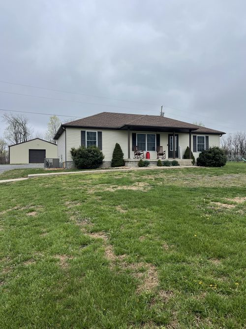 532 Douglas Ln, LaFayette, TN, 37083-3687 | Card Image
