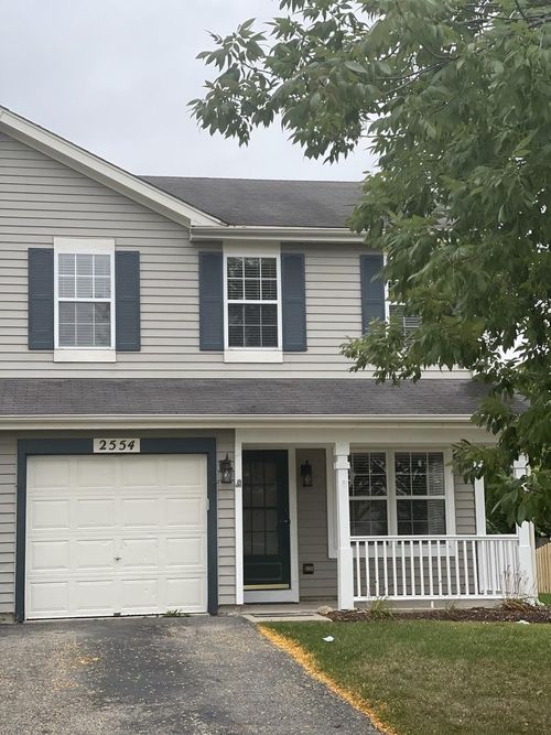 2554 Warm Springs Ln, Naperville, IL, 60564-8400 | Card Image