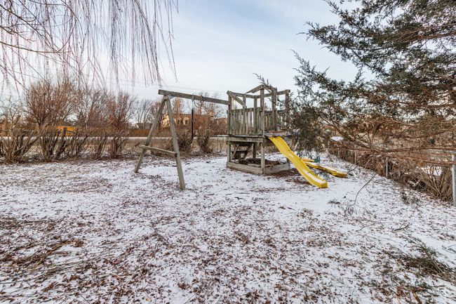 427 Brittany Ln, House other with 3 bedrooms, 2 bathrooms and 2 parking in Lindenhurst IL | Image 22