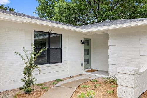 7507 Daugherty St, Austin, TX, 78757-1701 | Card Image