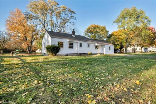 34918 Chestnut Ridge Rd, North Ridgeville, OH, 44039-3968 | Card Image