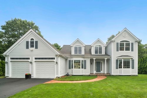 81 Falling Leaf Ln, Osterville, MA, 02655-1379 | Card Image