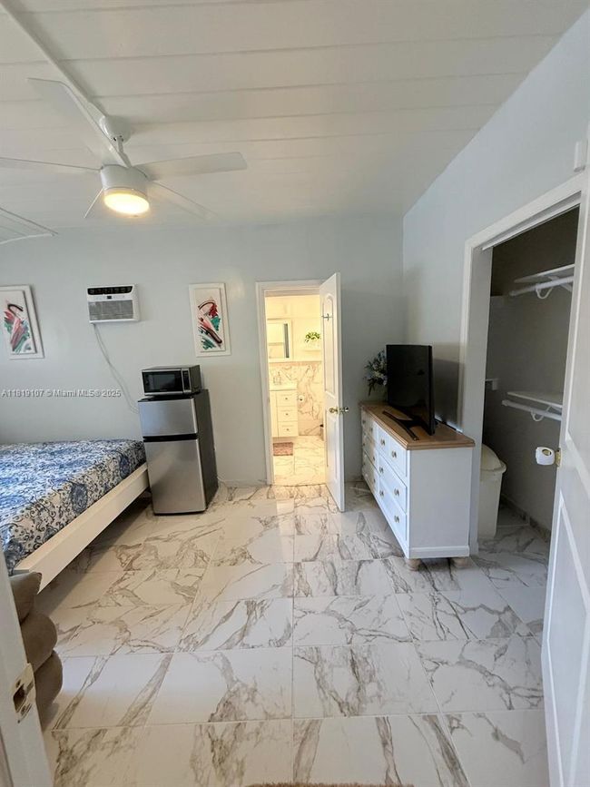 REAR - 7643 Miramar Pkwy, House other with 1 bedrooms, 1 bathrooms and null parking in Miramar FL | Image 9