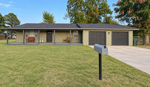1124 N 12th Ave, Durant, OK, 74701-3114 | Card Image